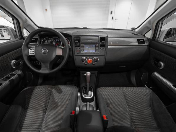 Nissan Tiida I Рестайлинг с пробегом 2011 года, цена 750 000 рублей, 181679 км, хэтчбек, Автокод Объявления