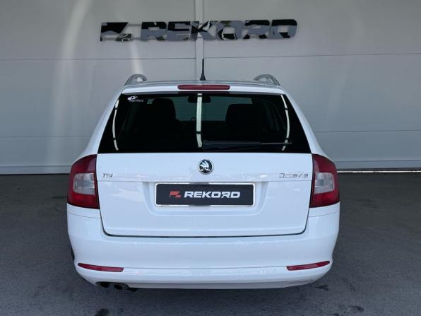 Skoda Octavia II (A5) Рестайлинг с пробегом 2009 года, цена 889 000 рублей, 236544 км, универсал, Автокод Объявления