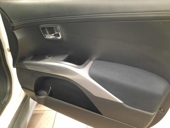 Mitsubishi Outlander II Рестайлинг с пробегом 2010 года, цена 818 000 рублей, 320000 км, внедорожник, Автокод Объявления