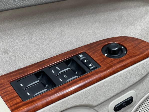 Jeep Commander с пробегом 2007 года, цена 1 100 000 рублей, 278000 км, внедорожник, Автокод Объявления