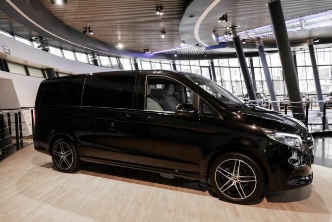 Новый Mercedes-Benz V-Класс III (W447) Рестайлинг 2 2026 года, цена 15 109 600 рублей, минивэн, Автокод Объявления