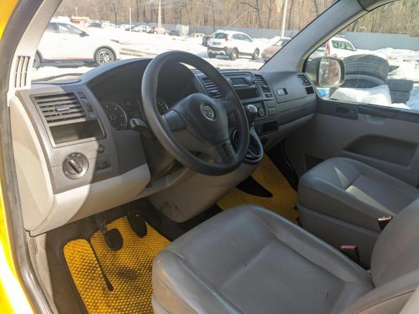 Volkswagen Transporter T5 Рестайлинг с пробегом 2014 года, цена 1 675 000 рублей, 353386 км, фургон, Автокод Объявления