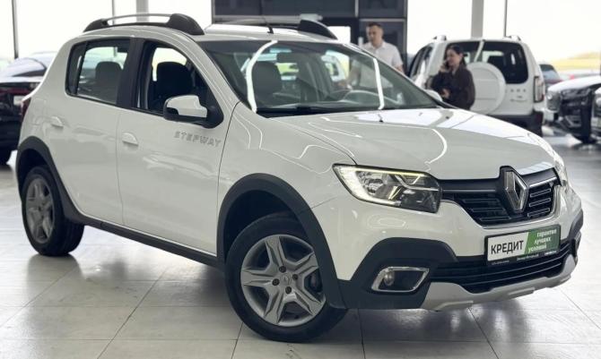 Renault Sandero II Рестайлинг с пробегом 2020 года, цена 1 149 000 рублей, 138500 км, хэтчбек, Автокод Объявления
