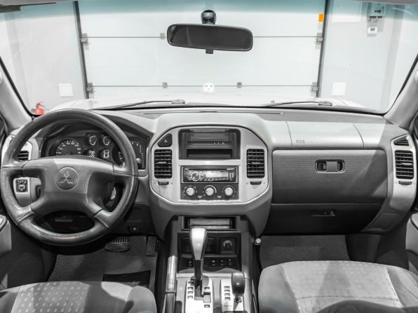 Mitsubishi Pajero III Рестайлинг с пробегом 2004 года, цена 798 560 рублей, 429022 км, внедорожник, Автокод Объявления
