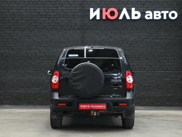 Chevrolet Niva I Рестайлинг с пробегом 2019 года, цена 580 000 рублей, 332590 км, внедорожник, Автокод Объявления