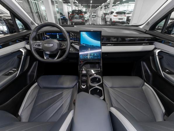 Geely Atlas II с пробегом 2024 года, цена 3 260 000 рублей, 21852 км, внедорожник, Автокод Объявления