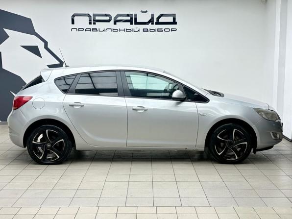 Opel Astra J с пробегом 2010 года, цена 715 000 рублей, 330790 км, хэтчбек, Автокод Объявления