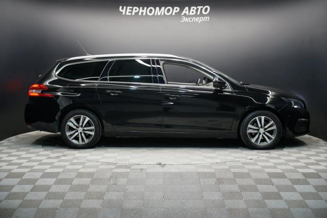 Peugeot 308 II Рестайлинг с пробегом 2018 года, цена 1 690 000 рублей, 149447 км, универсал, Автокод Объявления