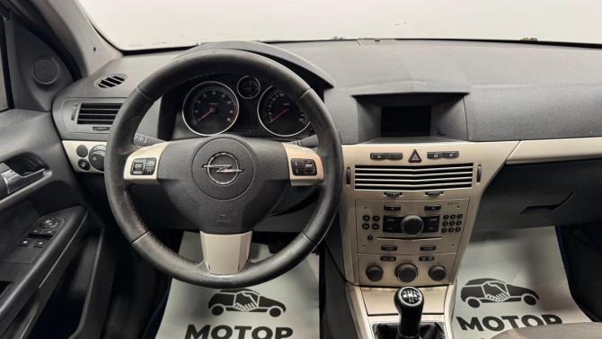 Opel Astra H Рестайлинг с пробегом 2007 года, цена 150 000 рублей, 384000 км, хэтчбек, Автокод Объявления
