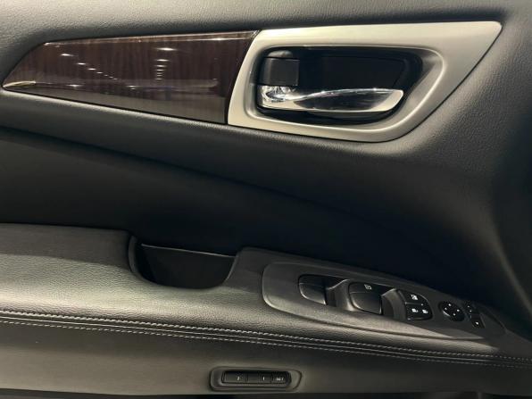 Nissan Pathfinder IV с пробегом 2016 года, цена 1 802 000 рублей, 141000 км, внедорожник, Автокод Объявления