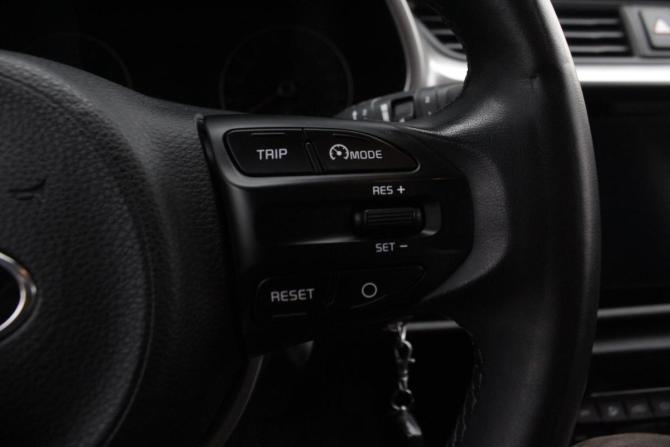 Kia Rio IV Рестайлинг с пробегом 2021 года, цена 1 595 000 рублей, 100791 км, хэтчбек, Автокод Объявления