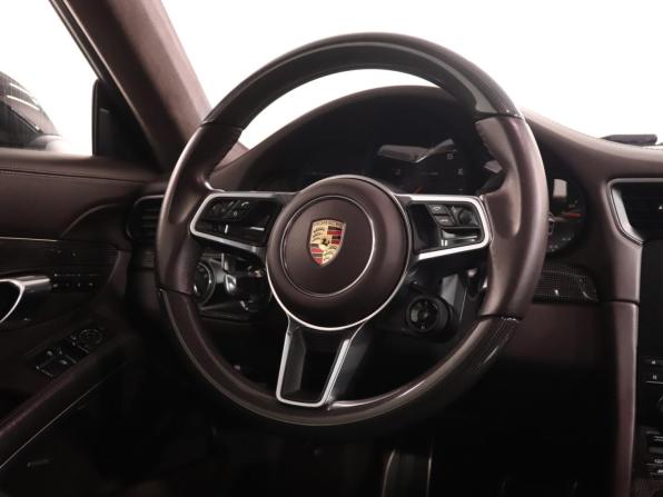 Porsche 911 VII (991) Рестайлинг с пробегом 2017 года, цена 8 777 000 рублей, 45871 км, купе, Автокод Объявления