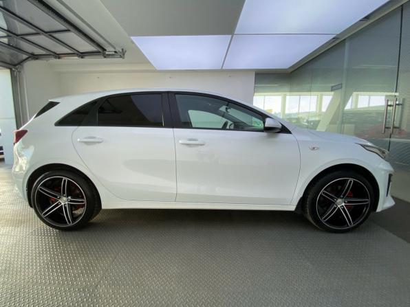 Kia Ceed III с пробегом 2019 года, цена 1 820 000 рублей, 87600 км, хэтчбек, Автокод Объявления