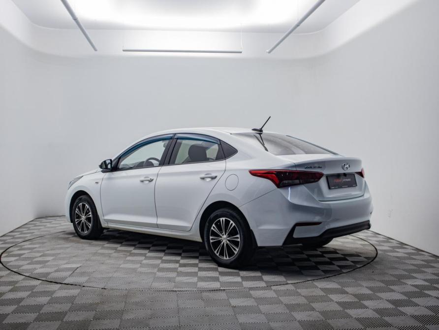 Hyundai Solaris II Москва  - изображение 8