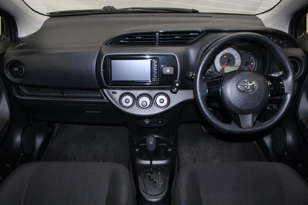 Toyota Vitz III (XP130) Рестайлинг Кемерово  - изображение 12