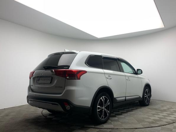 Mitsubishi Outlander III Рестайлинг 3 с пробегом 2019 года, цена 1 899 000 рублей, 147228 км, внедорожник, Автокод Объявления