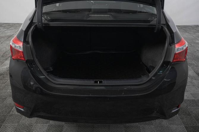 Toyota Corolla XI (E160 E170 E180) с пробегом 2013 года, цена 1 699 000 рублей, 118773 км, седан, Автокод Объявления