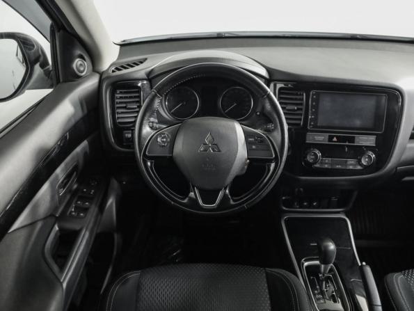 Mitsubishi Outlander III Рестайлинг 3 с пробегом 2019 года, цена 1 799 000 рублей, 136541 км, внедорожник, Автокод Объявления