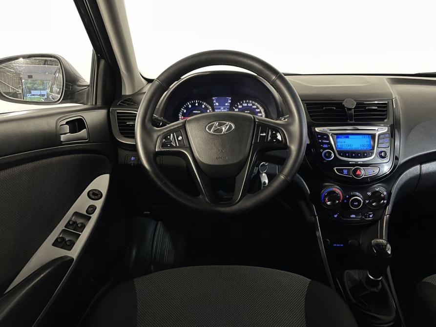 Hyundai Solaris I Великий Новгород  - изображение 13