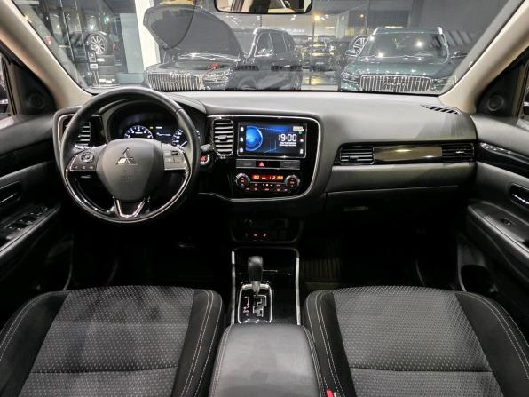 Mitsubishi Outlander III Рестайлинг 3 с пробегом 2019 года, цена 2 301 000 рублей, 71152 км, внедорожник, Автокод Объявления
