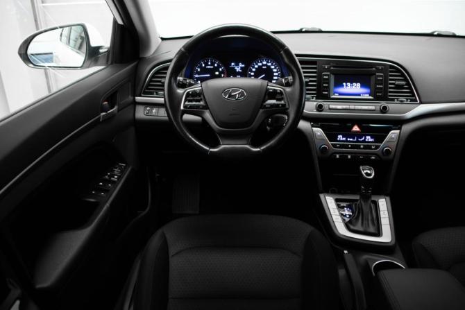 Hyundai Elantra VI (AD) с пробегом 2018 года, цена 1 614 000 рублей, 89970 км, седан, Автокод Объявления