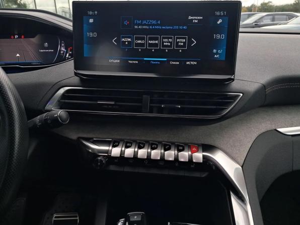 Peugeot 3008 II Рестайлинг с пробегом 2021 года, цена 2 700 000 рублей, 68499 км, внедорожник, Автокод Объявления