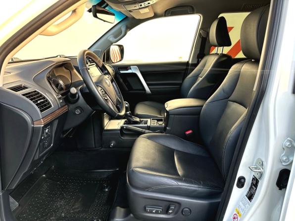 Toyota Land Cruiser Prado 150 Series Рестайлинг 2 с пробегом 2018 года, цена 4 860 000 рублей, 217777 км, внедорожник, Автокод Объявления