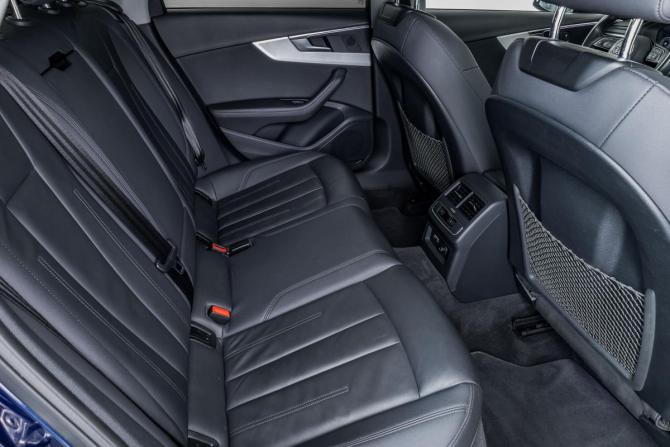 Audi A4 V (B9) Рестайлинг с пробегом 2020 года, цена 3 628 753 рубля, 85000 км, седан, Автокод Объявления