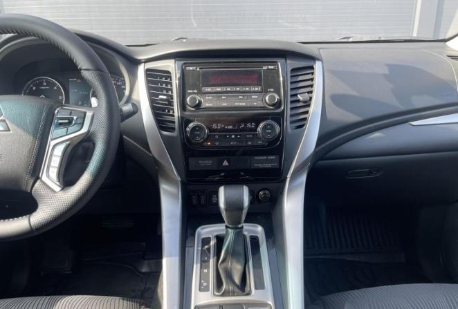 Mitsubishi Pajero Sport III с пробегом 2018 года, цена 2 460 000 рублей, 144000 км, внедорожник, Автокод Объявления