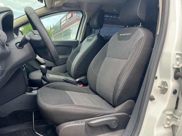 Renault Sandero II Рестайлинг с пробегом 2020 года, цена 1 325 400 рублей, 78412 км, хэтчбек, Автокод Объявления