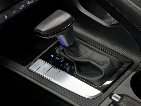 Hyundai Elantra VII (CN7) с пробегом 2022 года, цена 2 055 000 рублей, 73028 км, седан, Автокод Объявления