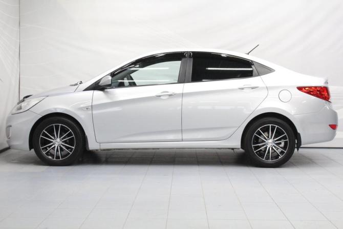 Hyundai Solaris I с пробегом 2013 года, цена 760 000 рублей, 215930 км, седан, Автокод Объявления