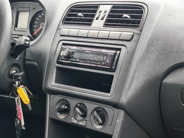 Volkswagen Polo V Рестайлинг с пробегом 2018 года, цена 789 000 рублей, 190000 км, седан, Автокод Объявления
