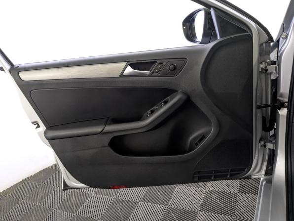 Volkswagen Jetta VI с пробегом 2012 года, цена 995 000 рублей, 184382 км, седан, Автокод Объявления
