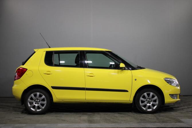 Skoda Fabia II Рестайлинг с пробегом 2010 года, цена 625 000 рублей, 141000 км, хэтчбек, Автокод Объявления