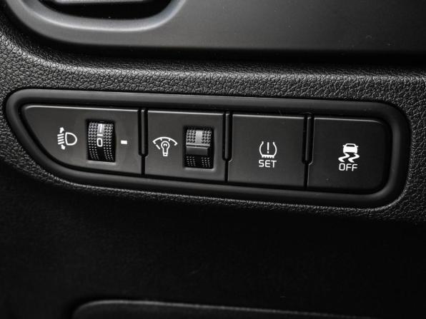 Kia Rio IV Рестайлинг с пробегом 2021 года, цена 1 634 000 рублей, 120071 км, седан, Автокод Объявления