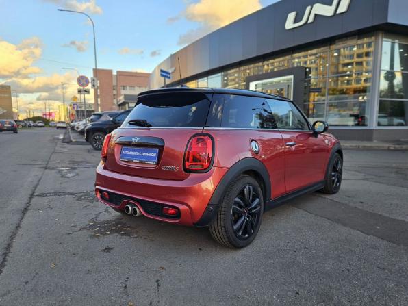 Mini Hatch III (F55/F56) Рестайлинг с пробегом 2020 года, цена 2 320 000 рублей, 94604 км, хэтчбек, Автокод Объявления