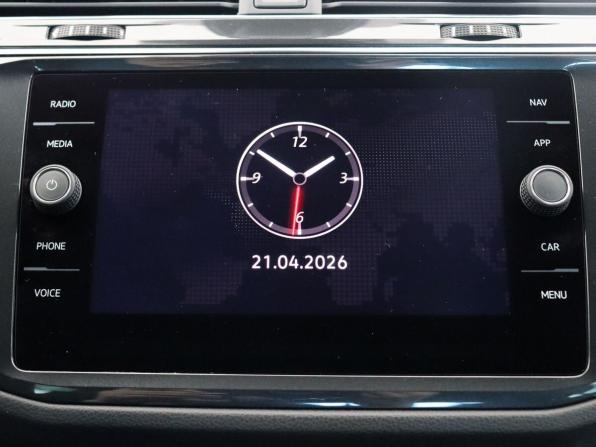 Volkswagen Tiguan II Рестайлинг с пробегом 2021 года, цена 4 100 000 рублей, 80701 км, внедорожник, Автокод Объявления