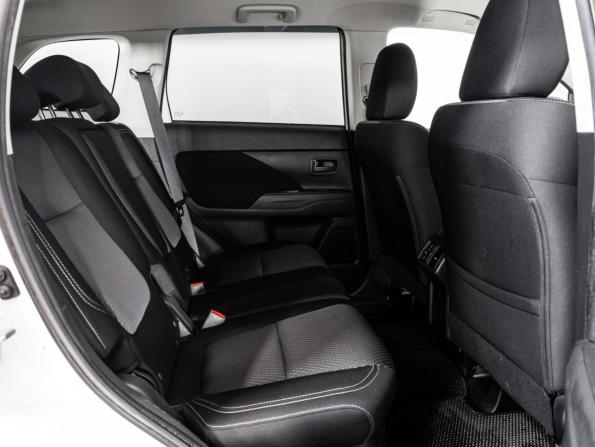 Mitsubishi Outlander III Рестайлинг 3 с пробегом 2019 года, цена 2 049 000 рублей, 117798 км, внедорожник, Автокод Объявления
