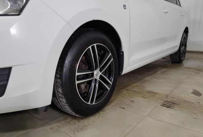 Skoda Rapid I с пробегом 2014 года, цена 845 000 рублей, 164000 км, лифтбек, Автокод Объявления