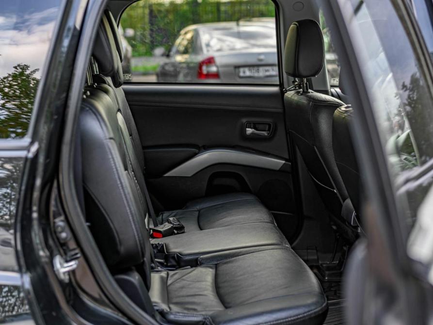 Mitsubishi Outlander II Рестайлинг Санкт-Петербург  - изображение 13