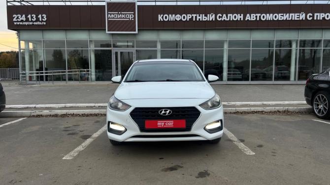 Hyundai Solaris II с пробегом 2018 года, цена 1 210 000 рублей, 175000 км, седан, Автокод Объявления