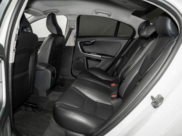 Volvo S60 II Рестайлинг с пробегом 2015 года, цена 1 250 000 рублей, 78800 км, седан, Автокод Объявления