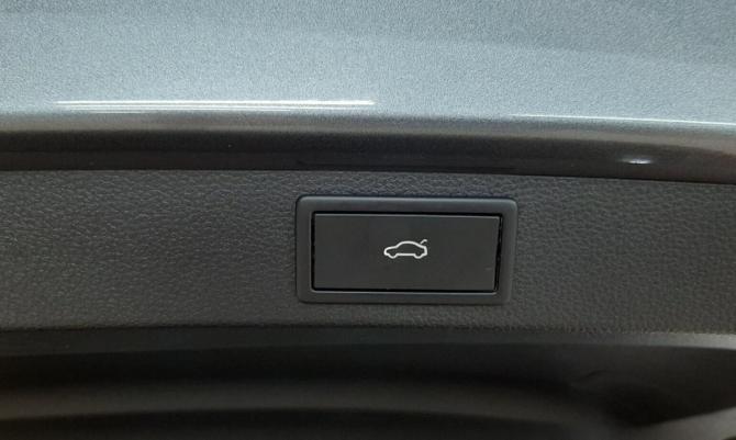 Skoda Karoq I с пробегом 2021 года, цена 2 790 000 рублей, 56954 км, внедорожник, Автокод Объявления