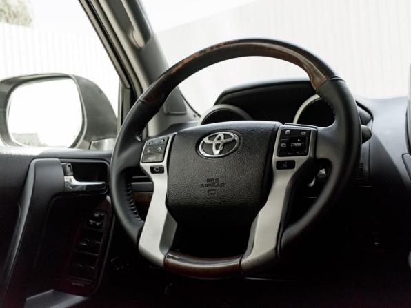Toyota Land Cruiser Prado 150 Series с пробегом 2011 года, цена 2 690 000 рублей, 155966 км, внедорожник, Автокод Объявления