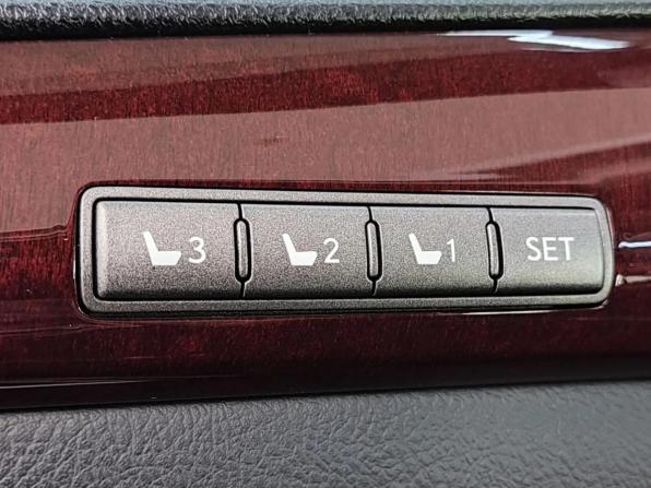 Lexus LX III Рестайлинг с пробегом 2013 года, цена 4 270 000 рублей, 351021 км, внедорожник, Автокод Объявления