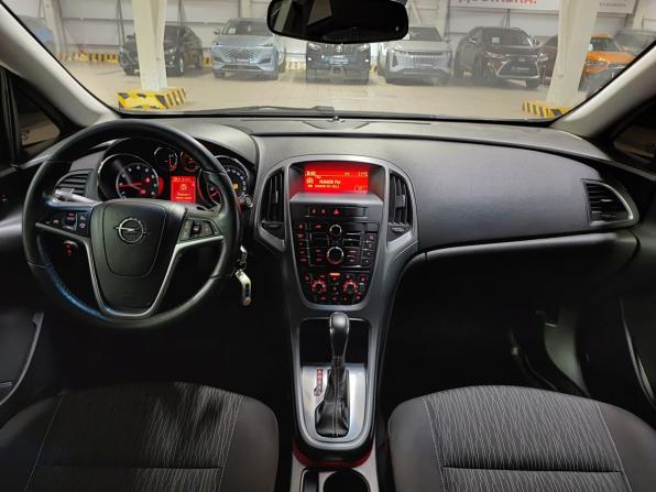 Opel Astra J Рестайлинг с пробегом 2012 года, цена 699 000 рублей, 201184 км, седан, Автокод Объявления