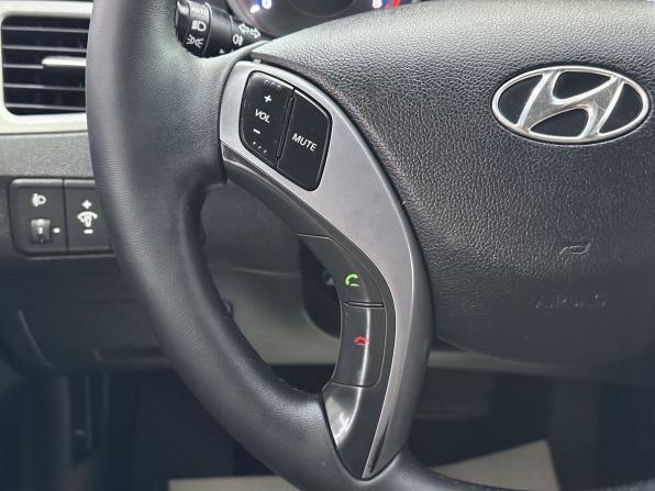Hyundai Elantra V (MD) с пробегом 2014 года, цена 1 045 000 рублей, 172995 км, седан, Автокод Объявления