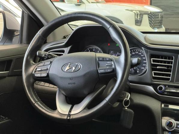 Hyundai Elantra VI (AD) Рестайлинг с пробегом 2019 года, цена 1 750 000 рублей, 70215 км, седан, Автокод Объявления