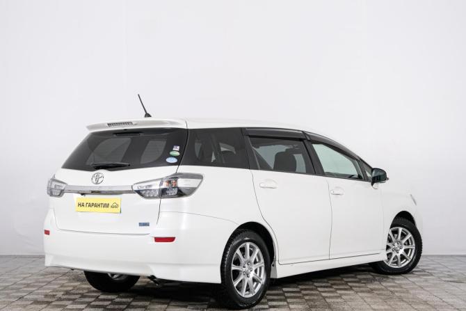 Toyota Wish II Рестайлинг с пробегом 2016 года, цена 1 849 000 рублей, 85650 км, минивэн, Автокод Объявления